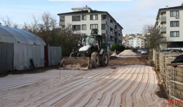 Çiftlikköy Belediyesi Baharlı Sokak’ta Parke Yol Çalışmalarını Sürdürüyor
