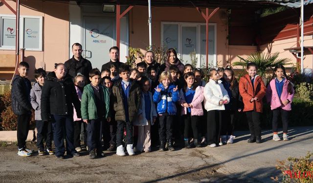 Çiftlikköy Öğrenciler Çiçek Üretimini Yerinde Öğrendi