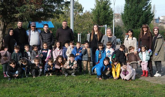 Çiftlikköy’de Minik Eller Fidanları Yeşertiyor