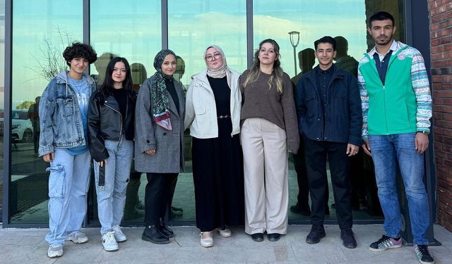 Yalova Üniversitesi’nden Genç Sanatçıların El Emeği Buluşması: Karma Sanat Sergisi Kapılarını Açıyor