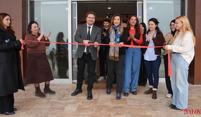 Yeni Medya Ve İletişim Bölümü Fotoğraf Sergisi Sanatseverlerle Buluştu