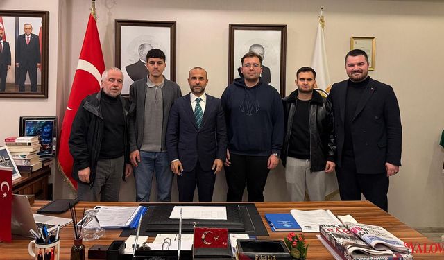 AK Parti Yalova İl Başkanlığı’na Üniversiteli Gençlerden Ziyaret