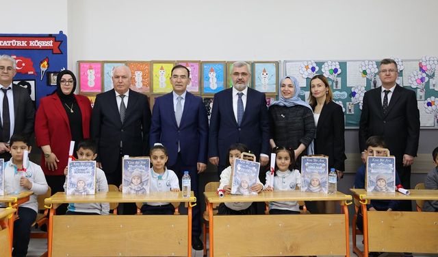 2025-2026 Eğitim Öğretim Yılı Yarıyıl Karneleri Dağıtıldı