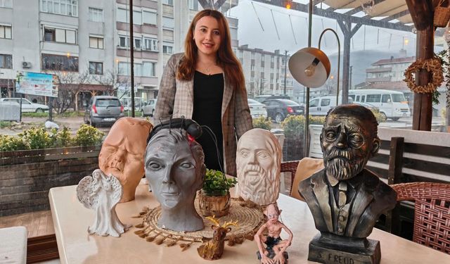 “Heykel Benim İçin Hem İfade Aracı Hem Terapi”