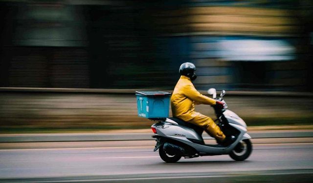 Yalova’da Fırtına Nedeniyle Motosiklet ve Motokuryelere Trafik Yasağı
