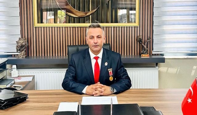 Başkan İla: “Bayrak Bir Bez Parçası Değil, Bir Milletin Hürriyet Fermanıdır”