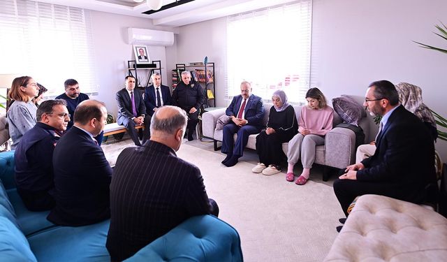 Vali Canbolat’tan Yalova Şehidine Taziye Ziyareti