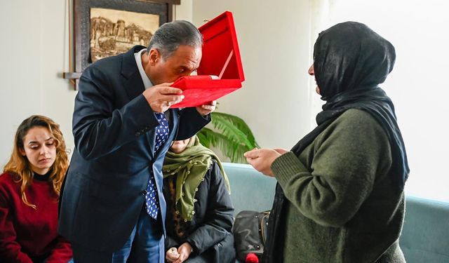 Vali Usta, Şehit Aileleri ve Gazileri Evlerinde Ziyaret Etti