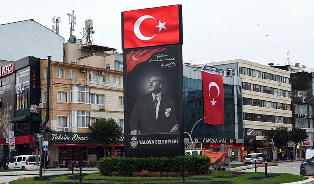 Yalova Belediyesi Bayrağına Sahip Çıkıyor