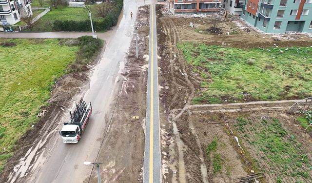 Çiftlikköy’de Yol ve Kaldırım Çalışmaları Hız Kazandı