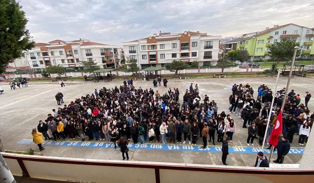 Yalova Prof. Dr. Halil İnalcık Anadolu Lisesi’nde Karne Sevinci