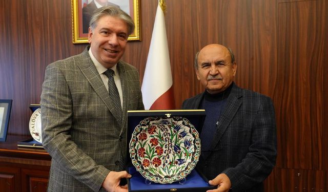 Prof. Dr. Ali Rıza Abay’dan Rektör Bahçekapılı’ya Veda Ziyareti