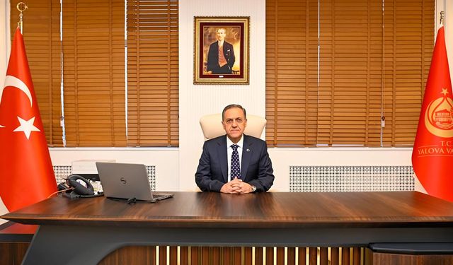 Yalova Valisi Usta “Ay Yıldızlı Bayrağımız, Milletimizin Namusudur”