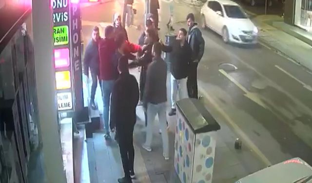 Yalova'da 9 Kişilik Grubun Esnafa Saldırdığı Anlar Kamerada