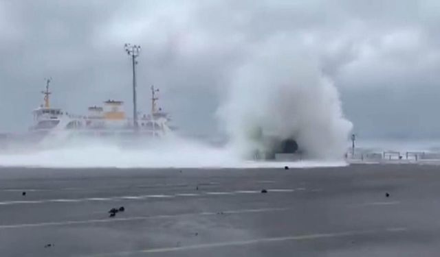 Yalova’daki Fırtınadan Çarpıcı Görüntüler