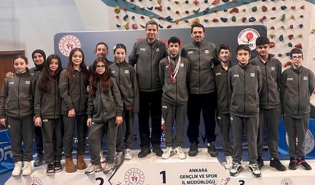 Yalova Belediyespor’dan Masa Tenisinde Çifte Gurur