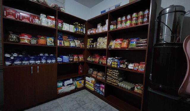 Çiftlik Mahallesi’nde İyilik Marketi Açıldı