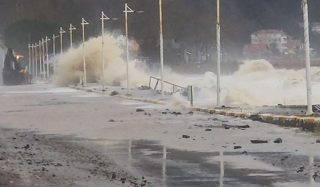 Esenköy’de Fırtına Hasarı: AFAD Ekipleri Bölgede
