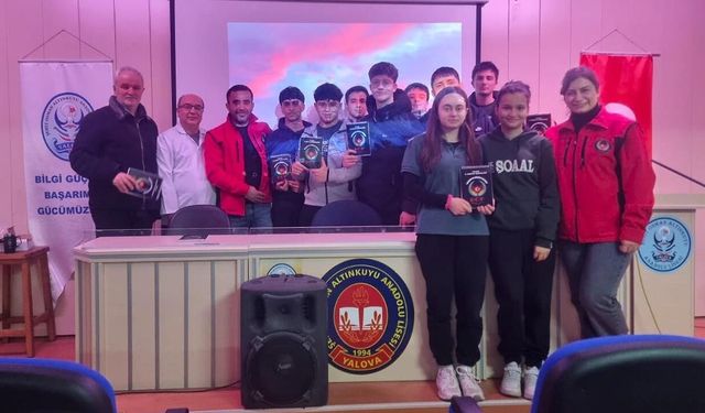 Yalova Emniyeti’nden Öğrencilere “Gençlik ve Güvenli Gelecek” Eğitimi