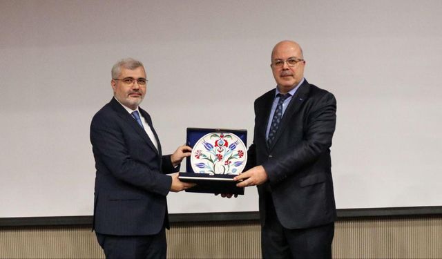 Yalova Yönetici Akademisi’nde Üçüncü Buluşma Gerçekleştirildi