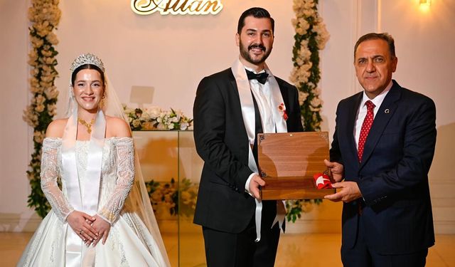 Yaralı Polis Memuru Eren Çelik Evlendi