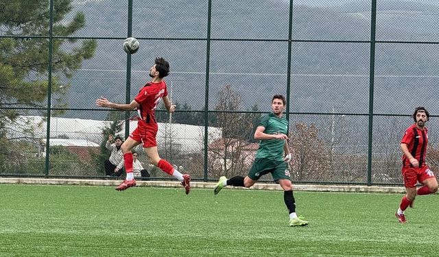 Çiftlikköy Adım Adım Şampiyonluğa Koşuyor