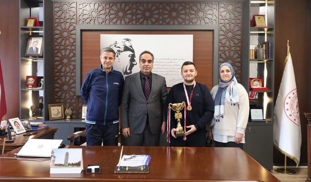 Kılıç, Şampiyonları Ağırladı