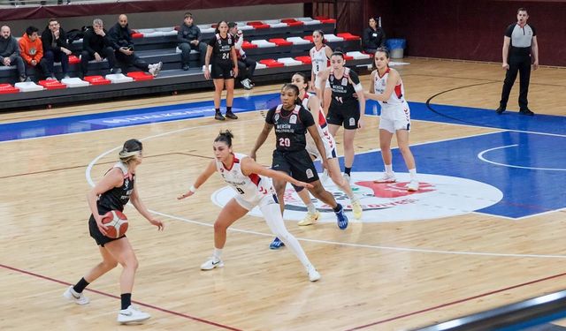 TKBL’de Nefes Kesen Mücadele