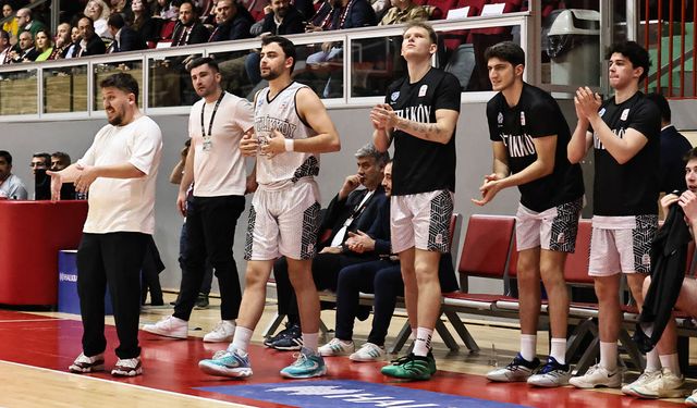 Dev Adamlar Rövanşı Aldı