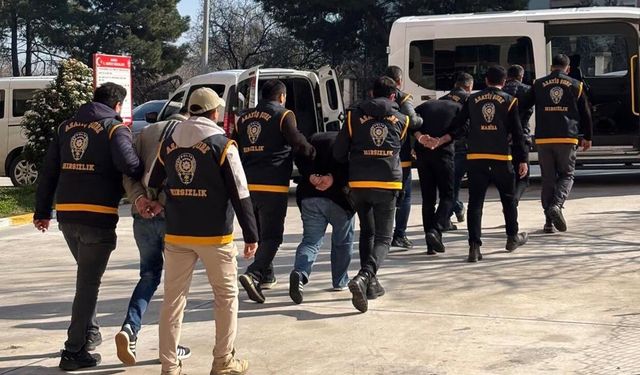 3 İlde Aranan Şüpheliler Yalova’da Kıskıvrak Yakalandı