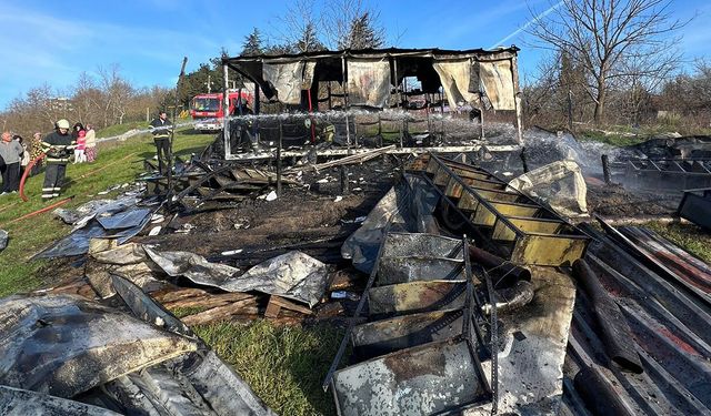 Çiftlikköy’de Konteyner Kütüphane Küle Döndü