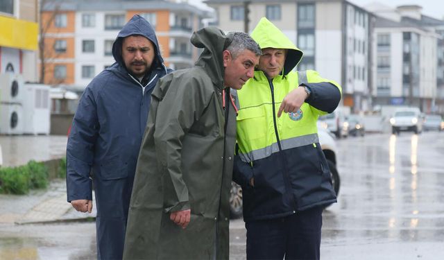 Çiftlikköy’de Yoğun Yağış Mesaisi
