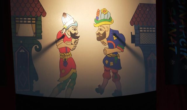 Hacivat ile Karagöz Gösterisi Çiftlikköy’de Çocukları Büyüledi