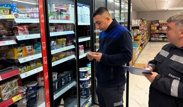 Termal’de Zabıtadan Marketlere Sıkı Denetim