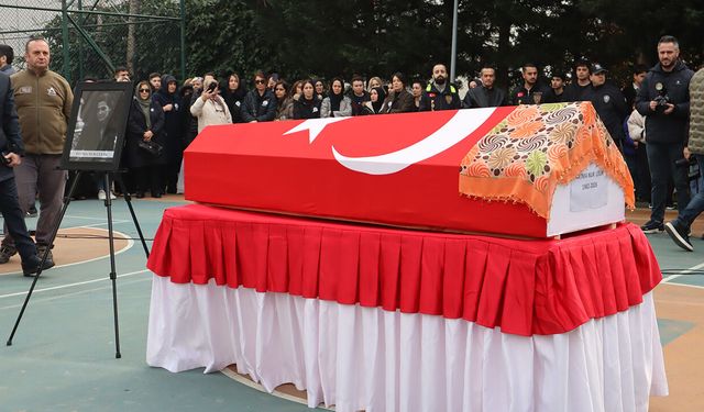 Yüzlerce Meslektaşı Fatma Nur Öğretmeni Son Yolculuğuna Uğurladı