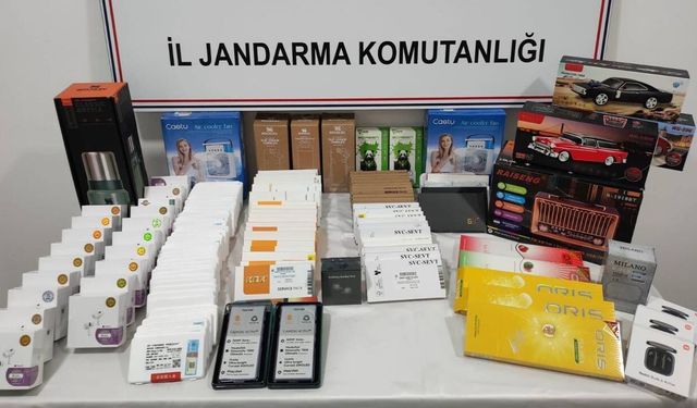 Altınova’da Kaçakçılık Operasyonu: Çok Sayıda Kaçak Elektronik Ürün ve Sigara Ele Geçirildi