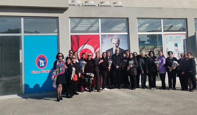 33 Kadın Şiddete “Dur” Demek İçin Mikrofon Aldı