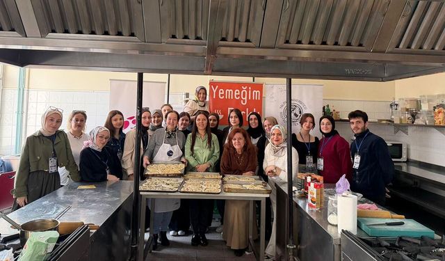 Yalova Kent Konseyi Kadın Meclisi’nden PKU’ya Dikkat Çeken Etkinlik