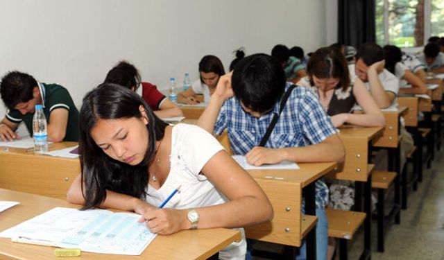 AÖF Adaylarının Sınav Öncesi “Minibüs” İmtihanı