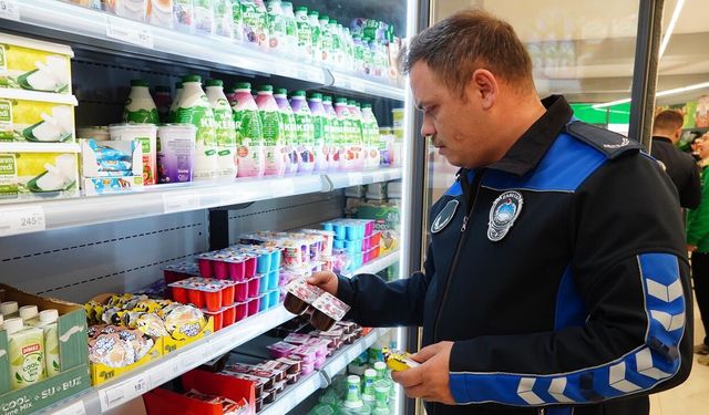 Armutlu Zabıtası Marketleri Didik Didik Etti