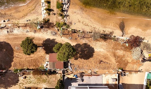 Armutlu’da Sahil Düzenlemesinde 2. Etap Hız Kazandı
