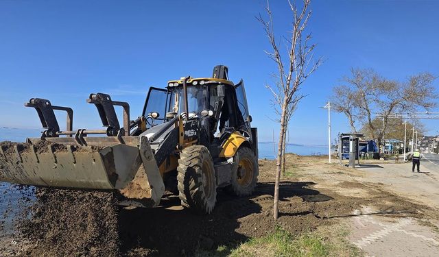 Esenköy'de Sahil Şeridine Fırtına Onarımı