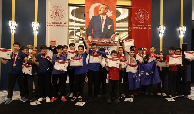 Mehmet Akif Ersoy Ortaokulu Şov Yaptı