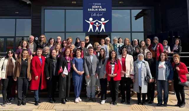 Yalova’da “Sağlıklı Yaşam ve Kanserden Korunma” Seminerine Yoğun İlgi