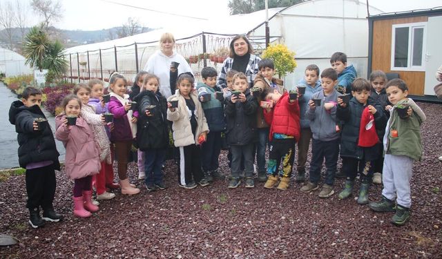 Minik Öğrenciler Toprakla Buluşuyor: “Arkadaşım Toprak’la” Projesi İlgi Görüyor
