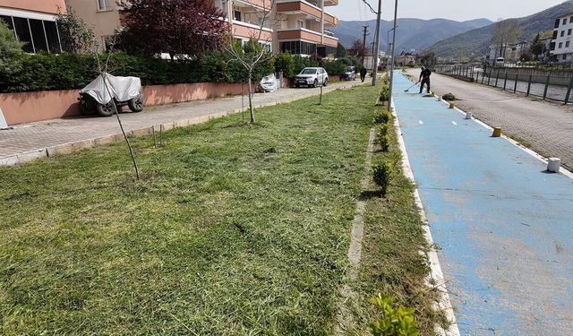 Çınarcık’ta Bisiklet Yoluna Bakım: Çevre Düzenlemesi Yapıldı