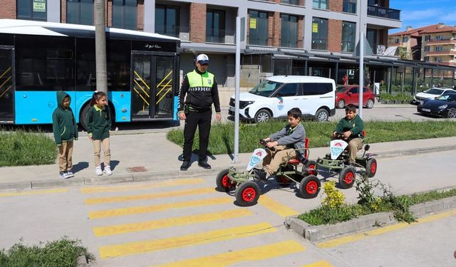 Yalova’da Miniklere Trafik Bilinci Aşılanıyor