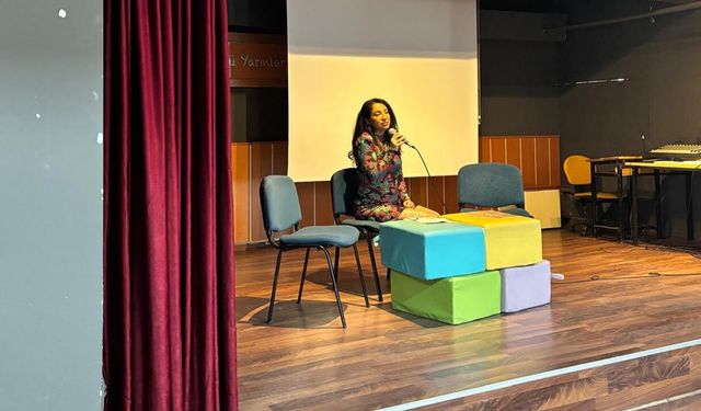 Yazar Hatice Üzgül, Termal Fen Lisesi’ndeydi