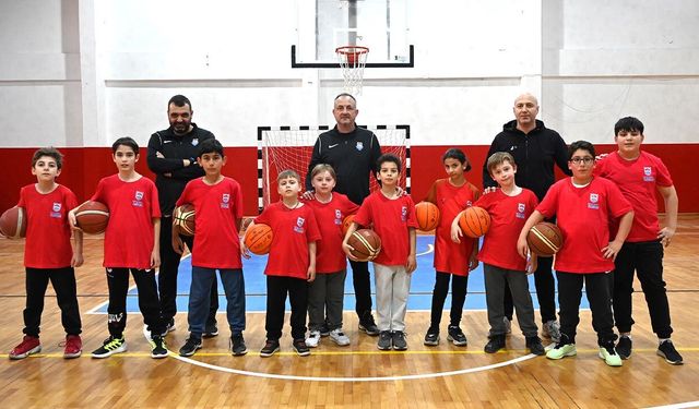 Yalova Belediyespor Basketbol Okulu’nda Antrenmanlar Başladı