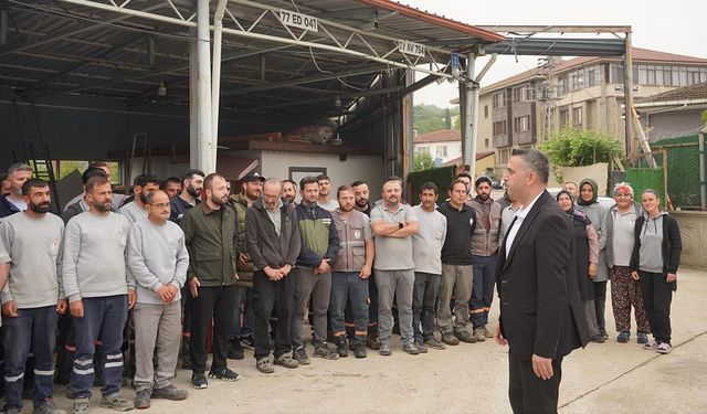 Başkan Yılmaz Tavşan’dan Çalışanlarına Bayram Jesti